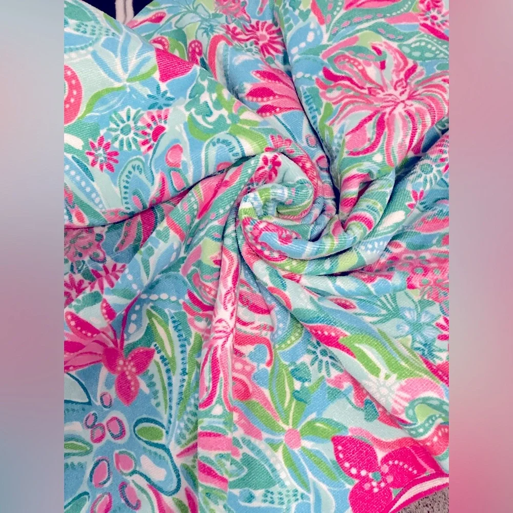 🩵 EUC 🩷 LILLY Pulitzer Lounge Towel